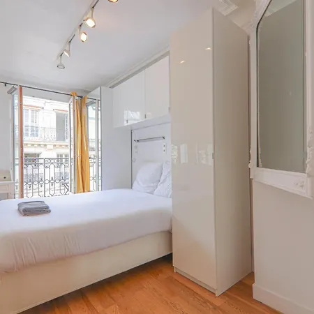 Apartment 1br - 4p - Tour Eiffel With Netflix
